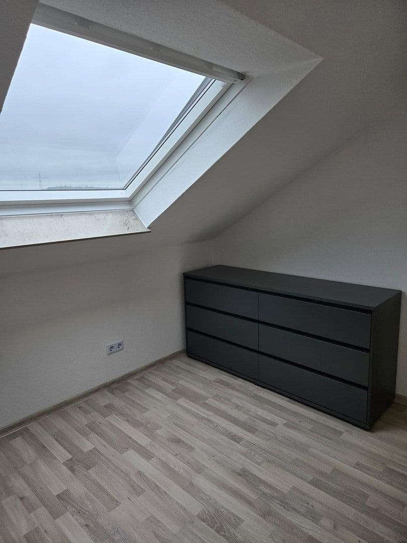 Prenájom bytu 2-izbový 40 m², Waiblingen, Bádensko-Wurttembersko Prenájom bytu 2-izbový 40 m², Waiblingen, Bádensko-Wurttembersko