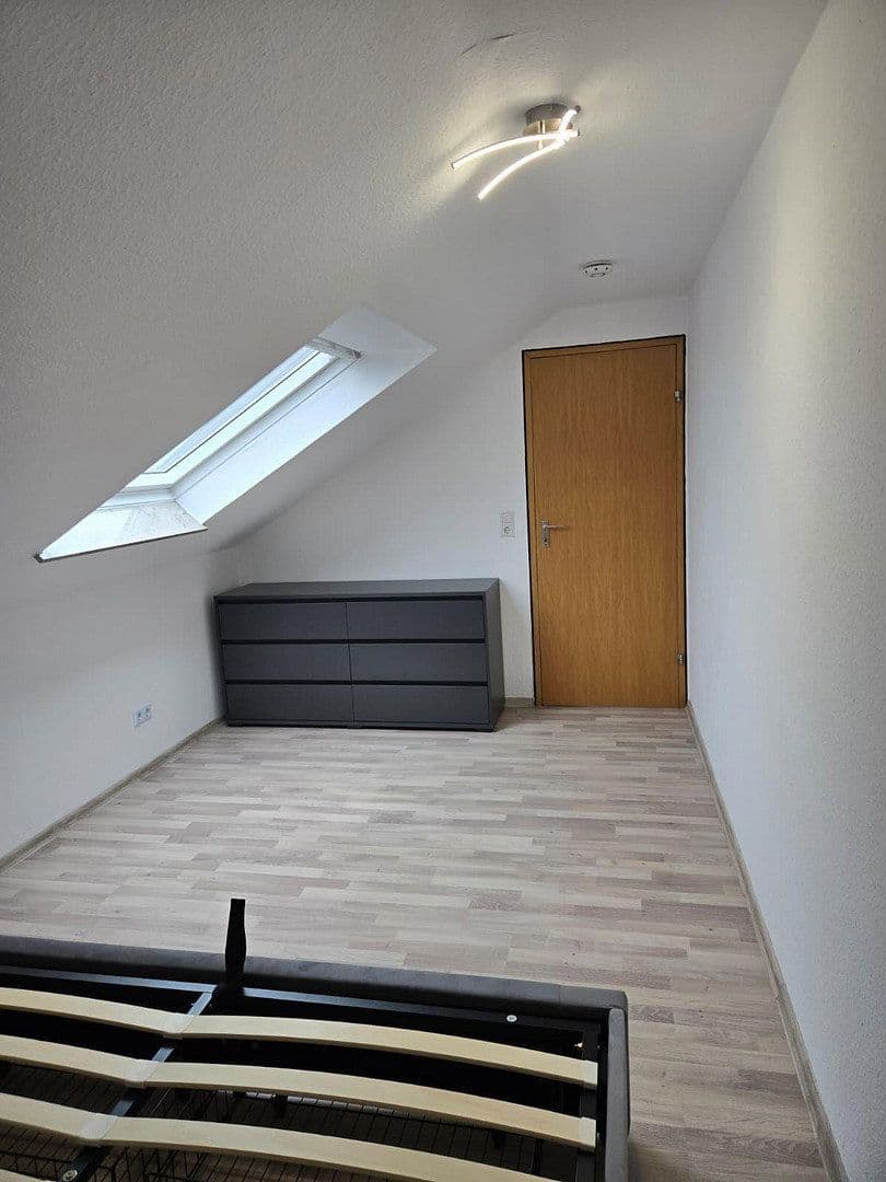 Prenájom bytu 2-izbový 40 m², Waiblingen, Bádensko-Wurttembersko Prenájom bytu 2-izbový 40 m², Waiblingen, Bádensko-Wurttembersko