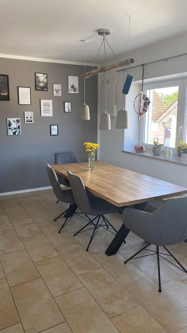 Prenájom bytu 2-izbový 80 m², Hauptstraße 2, Eichenried, Bavorsko Prenájom bytu 2-izbový 80 m², Hauptstraße 2, Eichenried, Bavorsko