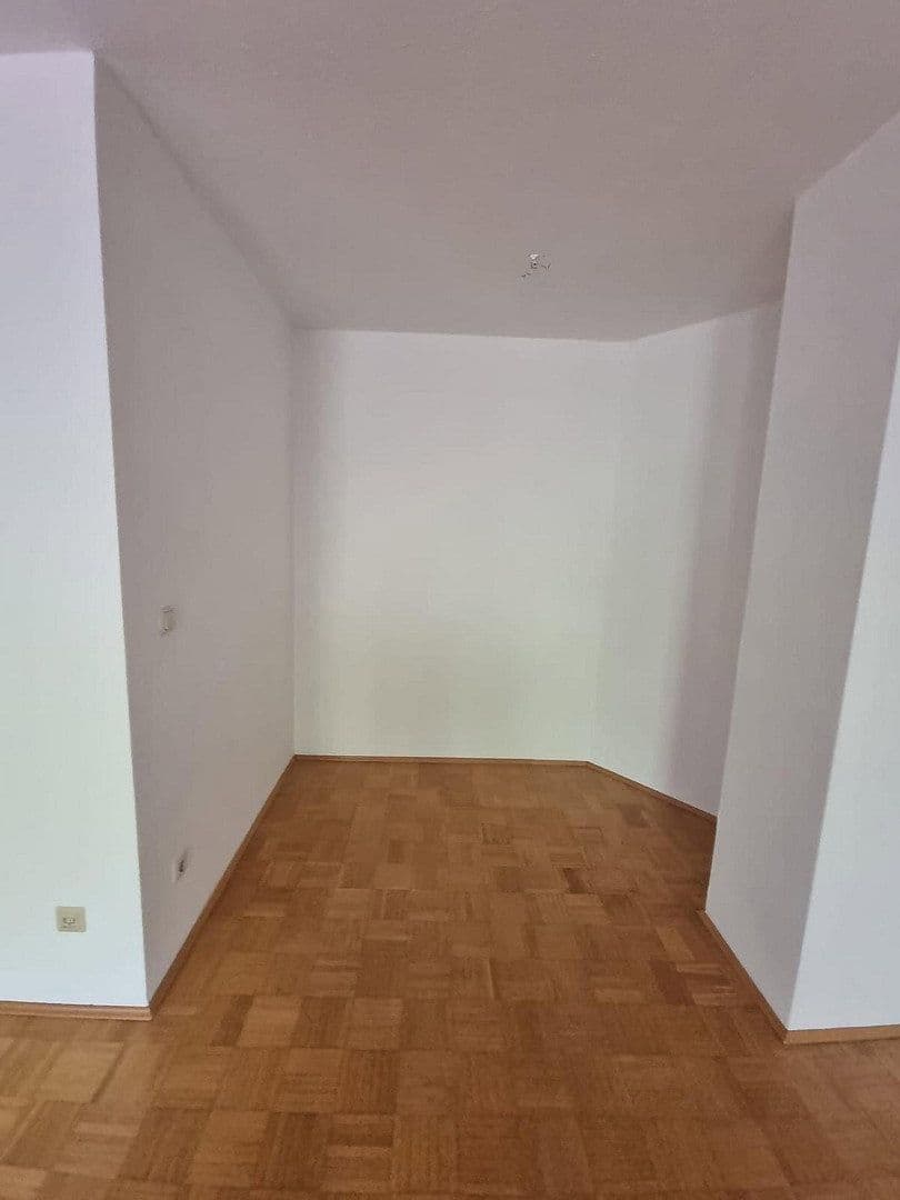 Prenájom bytu 1-izbový 41 m², St. Norbert Str. 6, Zell am Main, Bavorsko Prenájom bytu 1-izbový 41 m², St. Norbert Str. 6, Zell am Main, Bavorsko