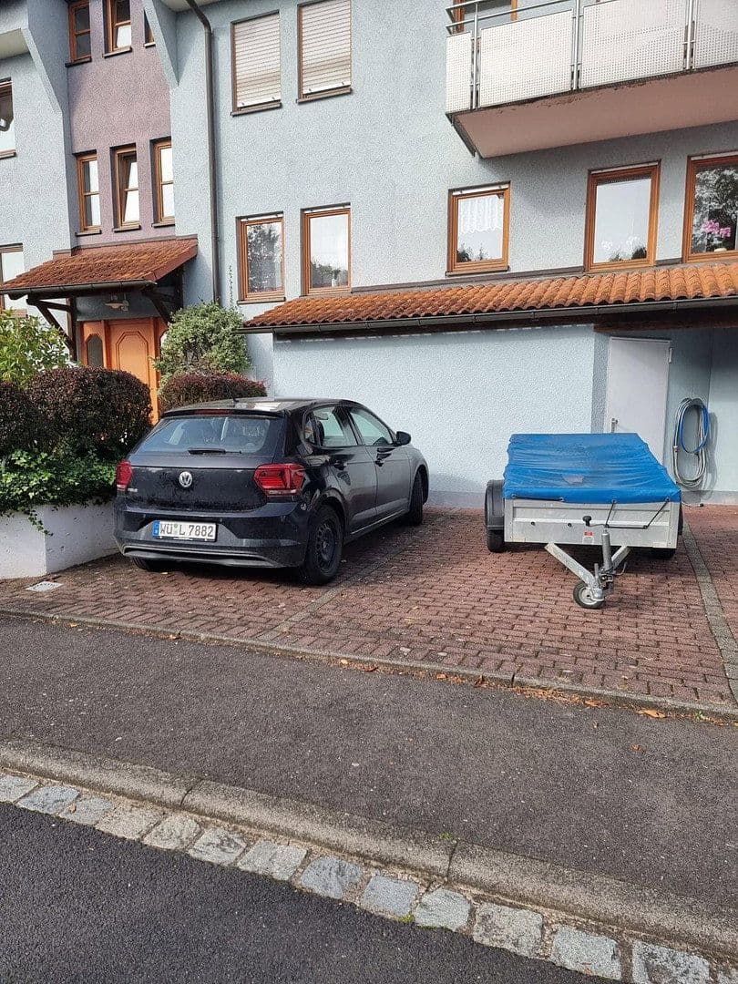 Prenájom bytu 1-izbový 41 m², St. Norbert Str. 6, Zell am Main, Bavorsko Prenájom bytu 1-izbový 41 m², St. Norbert Str. 6, Zell am Main, Bavorsko