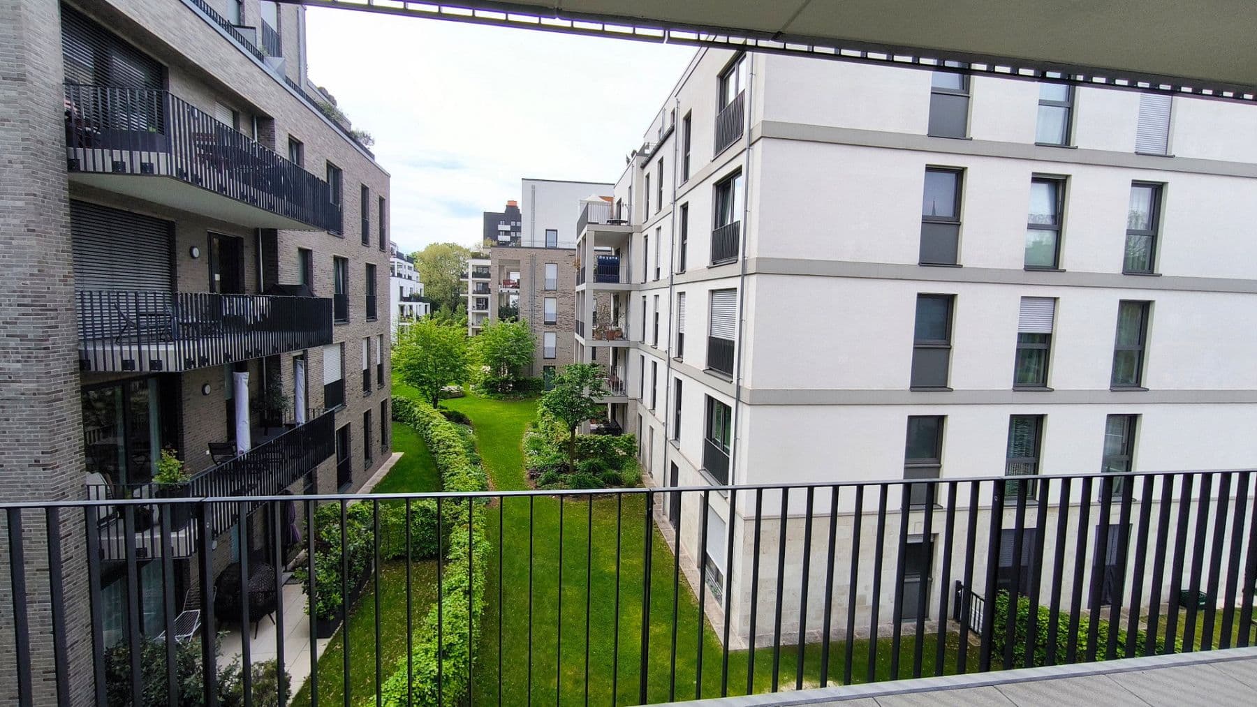 Prenájom bytu 3-izbový 151 m², Rheinstr. 11, Wiesbaden, Hesensko Prenájom bytu 3-izbový 151 m², Rheinstr. 11, Wiesbaden, Hesensko