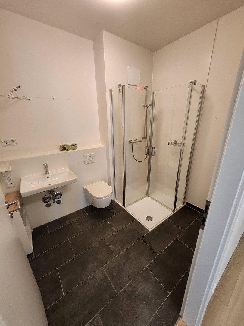 Prenájom bytu 3-izbový 151 m², Rheinstr. 11, Wiesbaden, Hesensko Prenájom bytu 3-izbový 151 m², Rheinstr. 11, Wiesbaden, Hesensko
