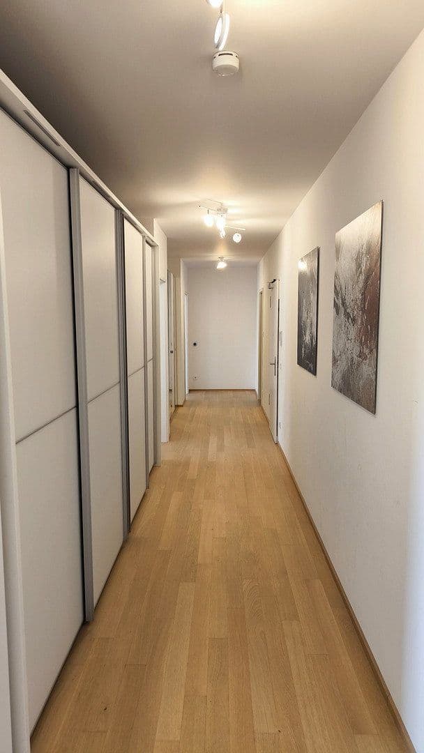 Prenájom bytu 3-izbový 151 m², Rheinstr. 11, Wiesbaden, Hesensko Prenájom bytu 3-izbový 151 m², Rheinstr. 11, Wiesbaden, Hesensko