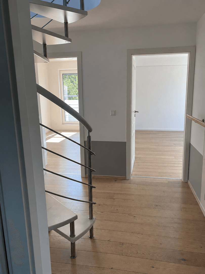 Predaj bytu 3-izbový 120 m², Berlin, Berlín Predaj bytu 3-izbový 120 m², Berlin, Berlín