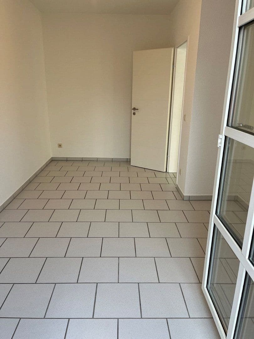 Prenájom bytu 2-izbový 70 m², Leverkusen, Severné Porýnie - Westfálsko Prenájom bytu 2-izbový 70 m², Leverkusen, Severné Porýnie - Westfálsko