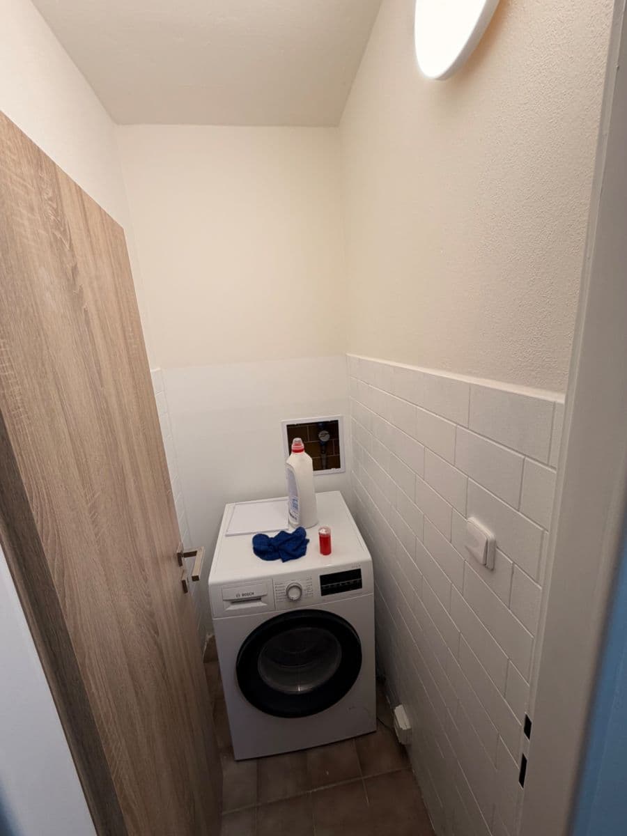 Prenájom bytu 4-izbový 100 m², Bochovská, Praha, Praha Prenájom bytu 4-izbový 100 m², Bochovská, Praha, Praha