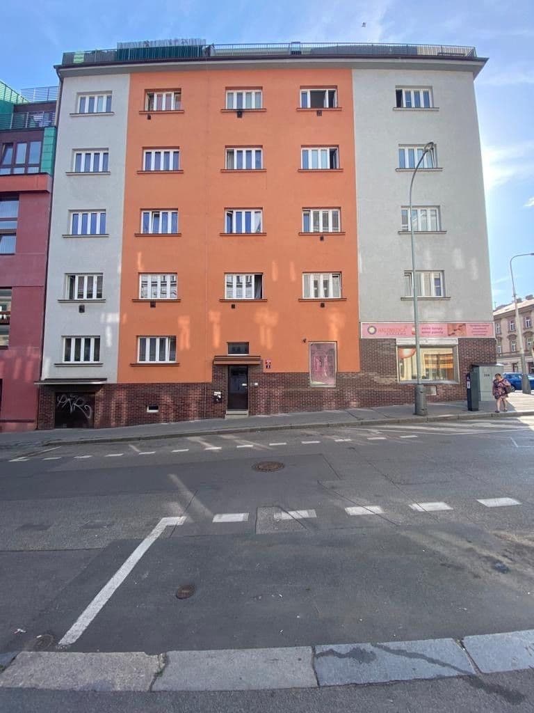 Predaj bytu 1-izbový 39 m², Vacínova, Praha, Praha Predaj bytu 1-izbový 39 m², Vacínova, Praha, Praha
