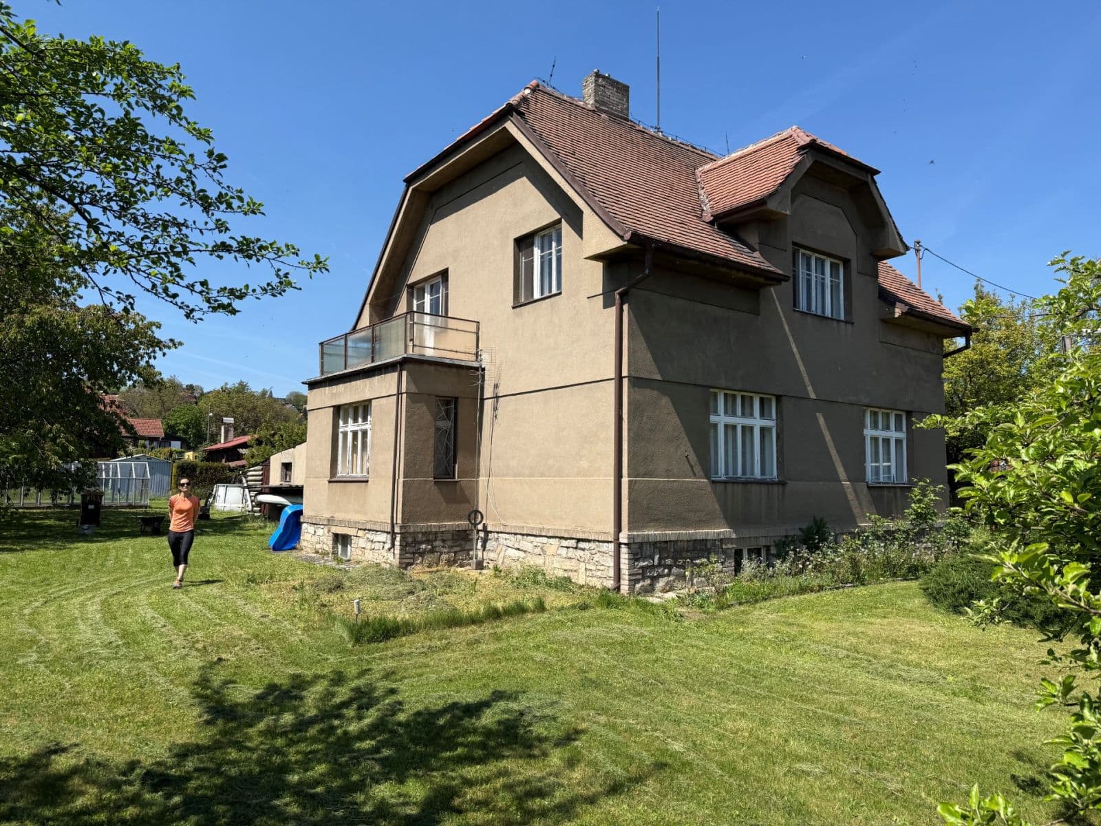 Prenájom bytu 6-izbový 200 m², Topolská, Černošice, Středočeský kraj Prenájom bytu 6-izbový 200 m², Topolská, Černošice, Středočeský kraj