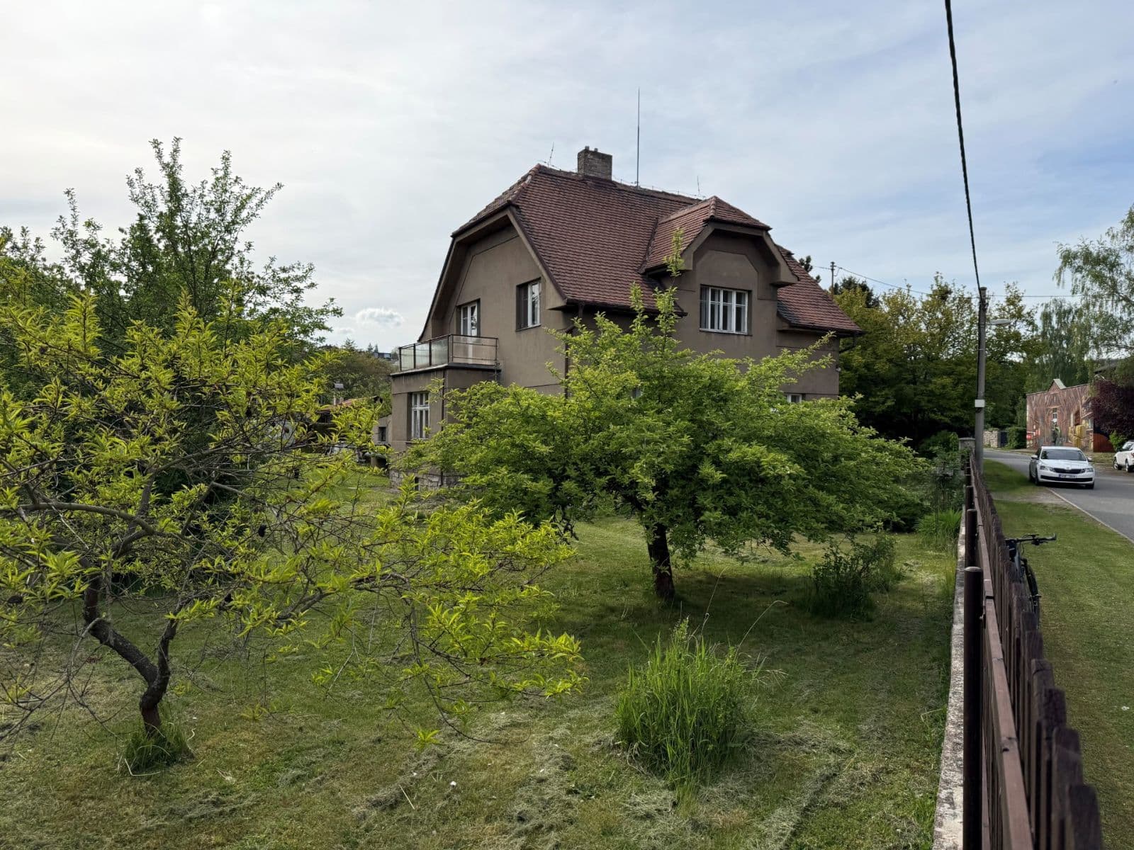 Prenájom bytu 6-izbový 200 m², Topolská, Černošice, Středočeský kraj Prenájom bytu 6-izbový 200 m², Topolská, Černošice, Středočeský kraj