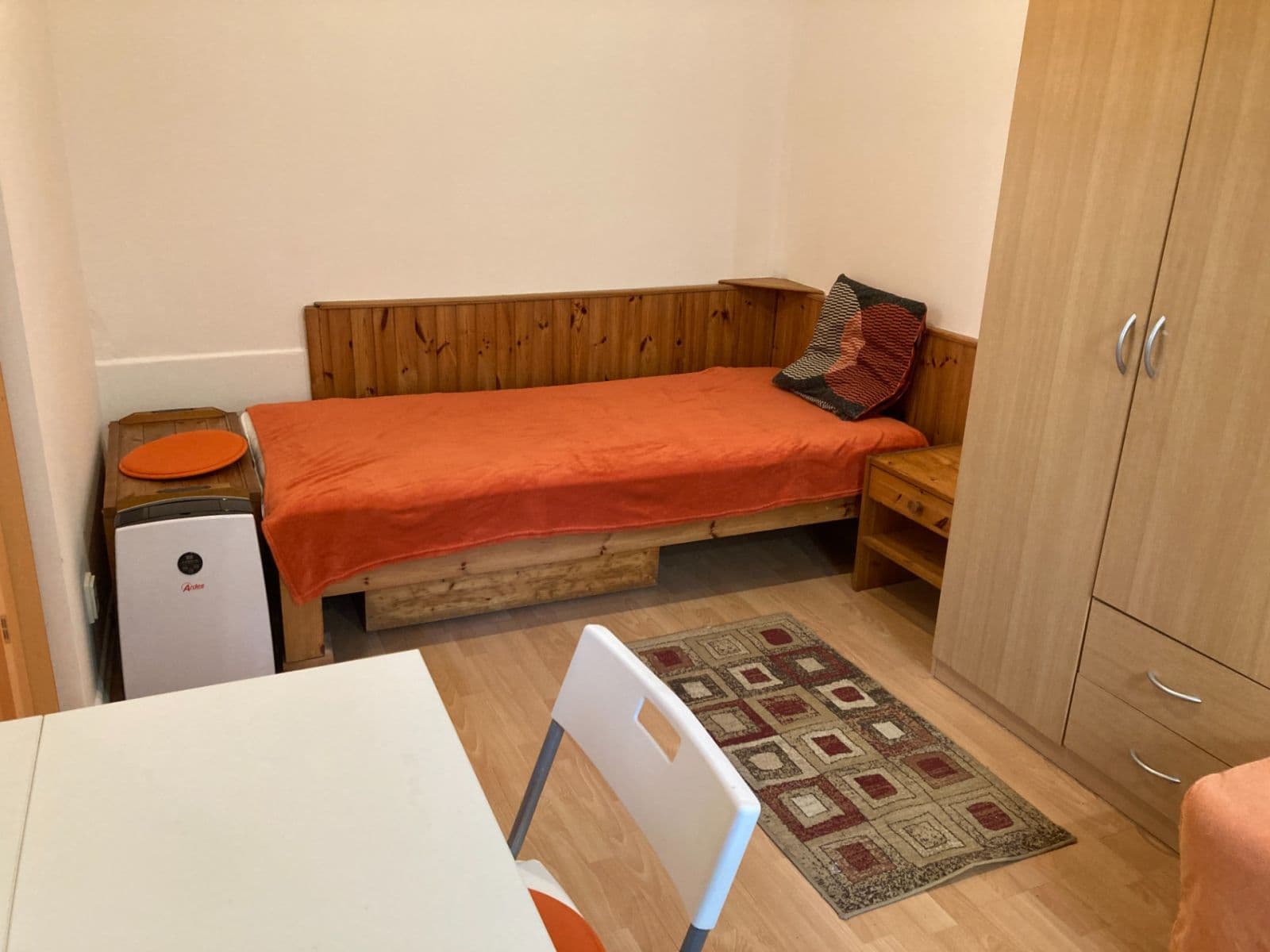 Prenájom bytu Garsoniéra 20 m², Pod Klaudiánkou, Praha, Praha Prenájom bytu Garsoniéra 20 m², Pod Klaudiánkou, Praha, Praha