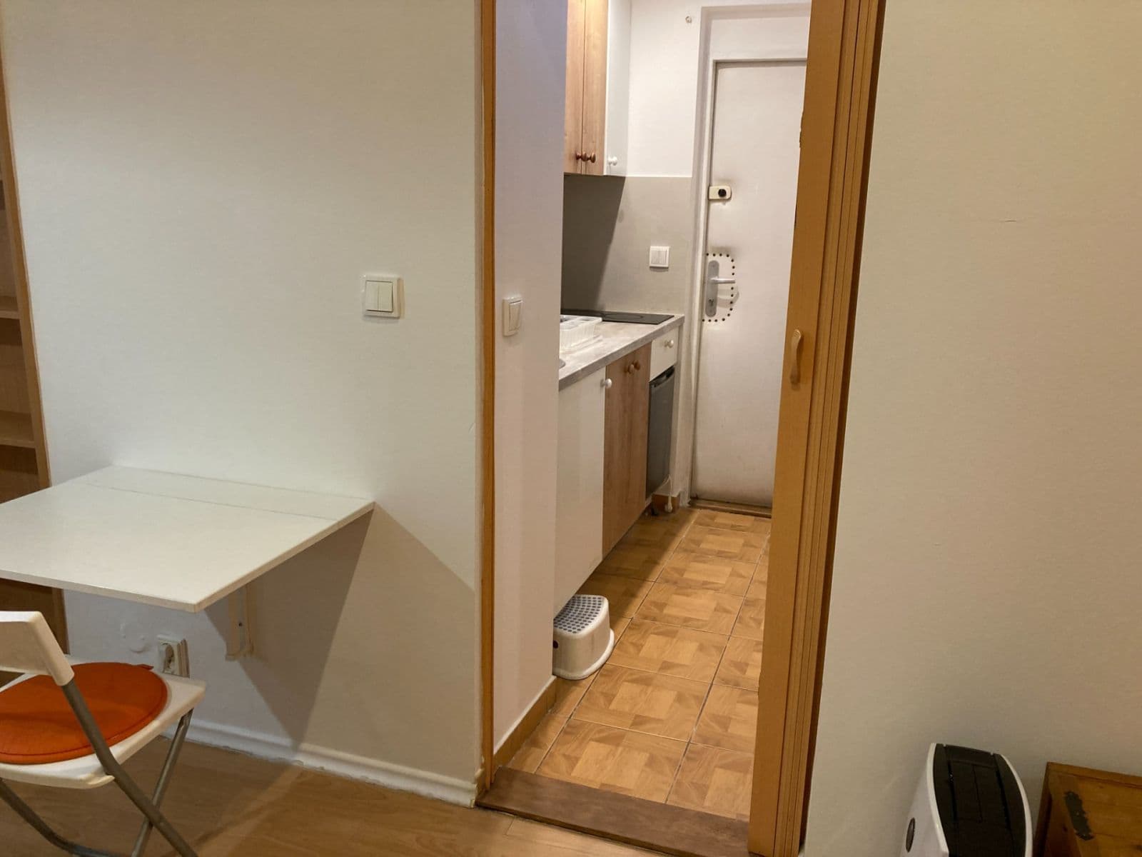 Prenájom bytu Garsoniéra 20 m², Pod Klaudiánkou, Praha, Praha Prenájom bytu Garsoniéra 20 m², Pod Klaudiánkou, Praha, Praha