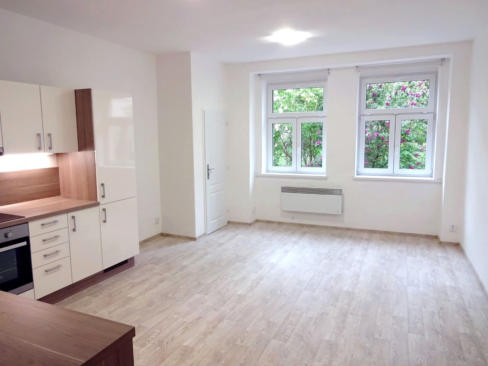 Prenájom bytu 2-izbový 58 m², Jugoslávských partyzánů, Praha, Praha Prenájom bytu 2-izbový 58 m², Jugoslávských partyzánů, Praha, Praha