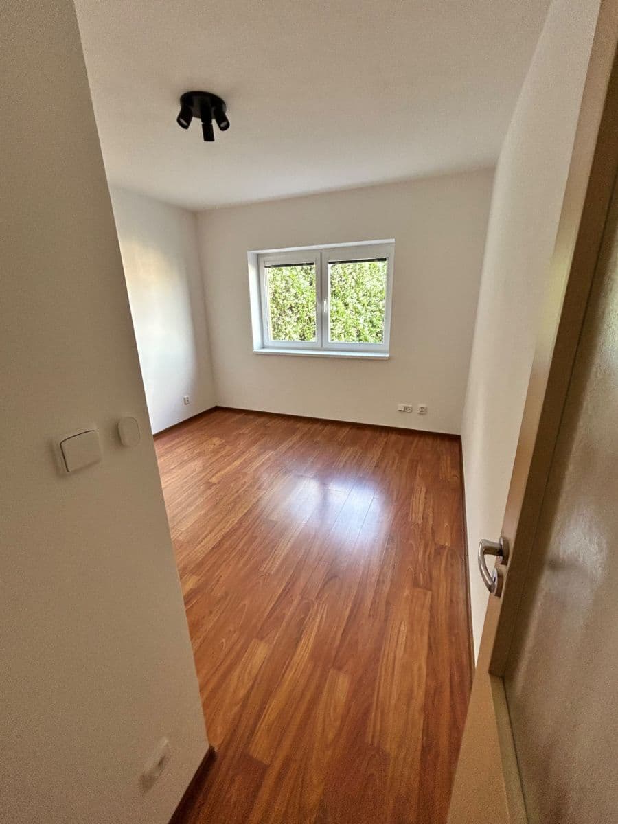 Prenájom bytu 3-izbový 88 m², Turistická, Brno, Jihomoravský kraj Prenájom bytu 3-izbový 88 m², Turistická, Brno, Jihomoravský kraj
