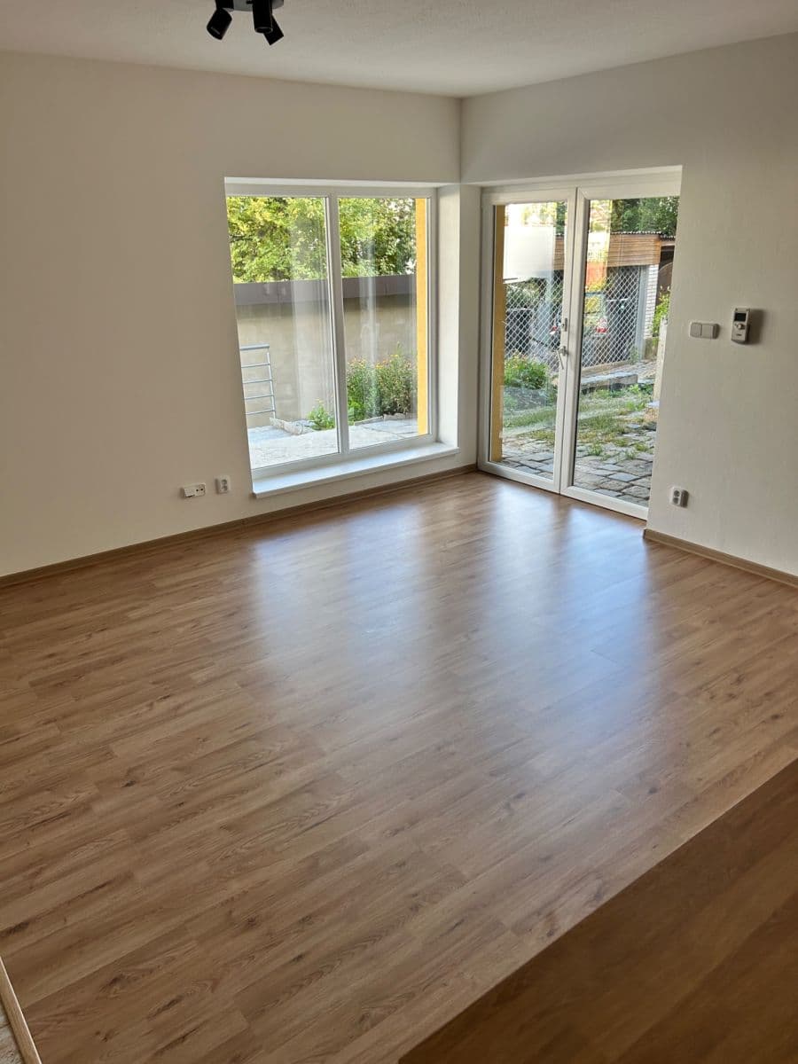 Prenájom bytu 3-izbový 88 m², Turistická, Brno, Jihomoravský kraj Prenájom bytu 3-izbový 88 m², Turistická, Brno, Jihomoravský kraj