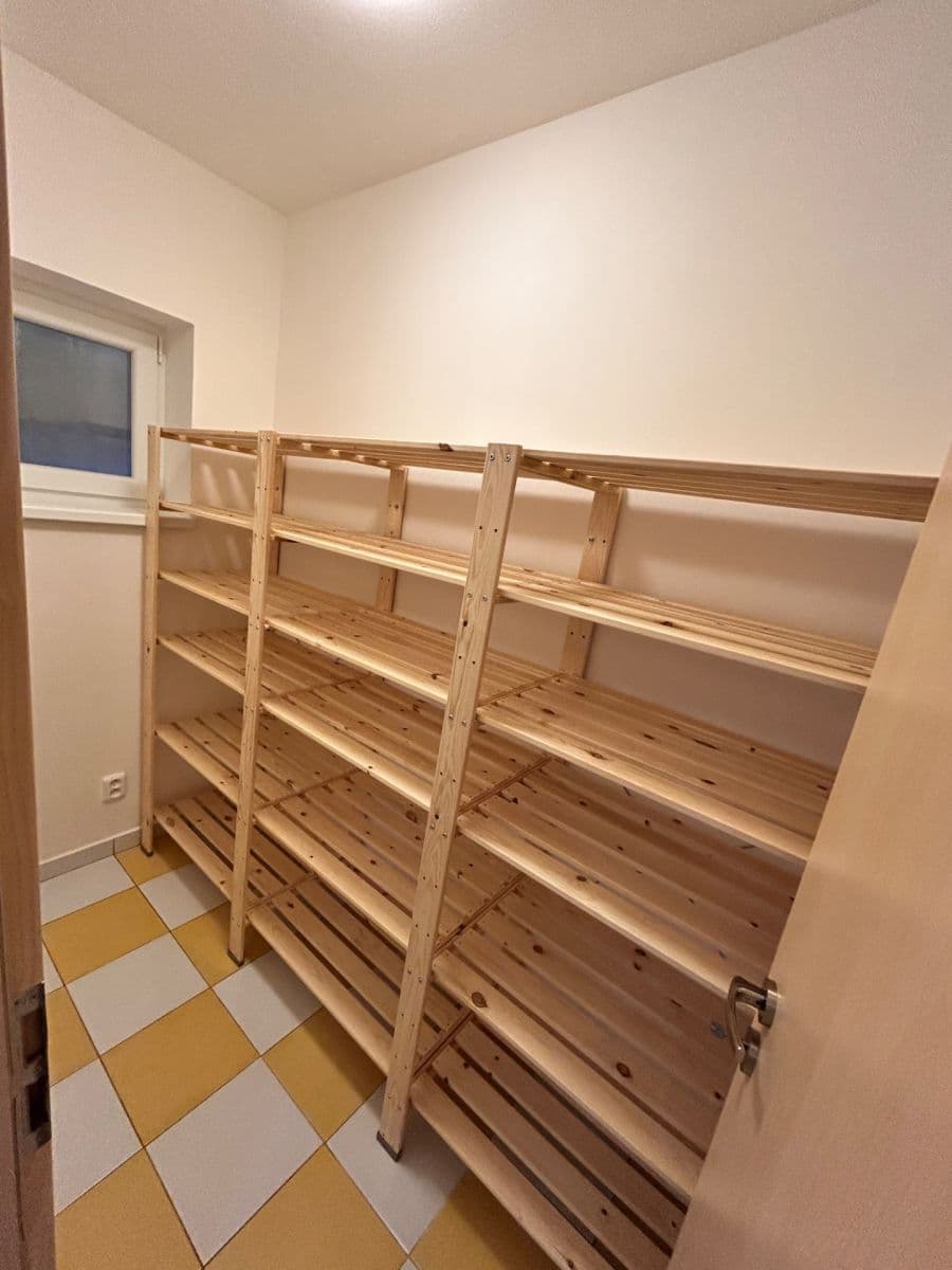 Prenájom bytu 3-izbový 88 m², Turistická, Brno, Jihomoravský kraj Prenájom bytu 3-izbový 88 m², Turistická, Brno, Jihomoravský kraj