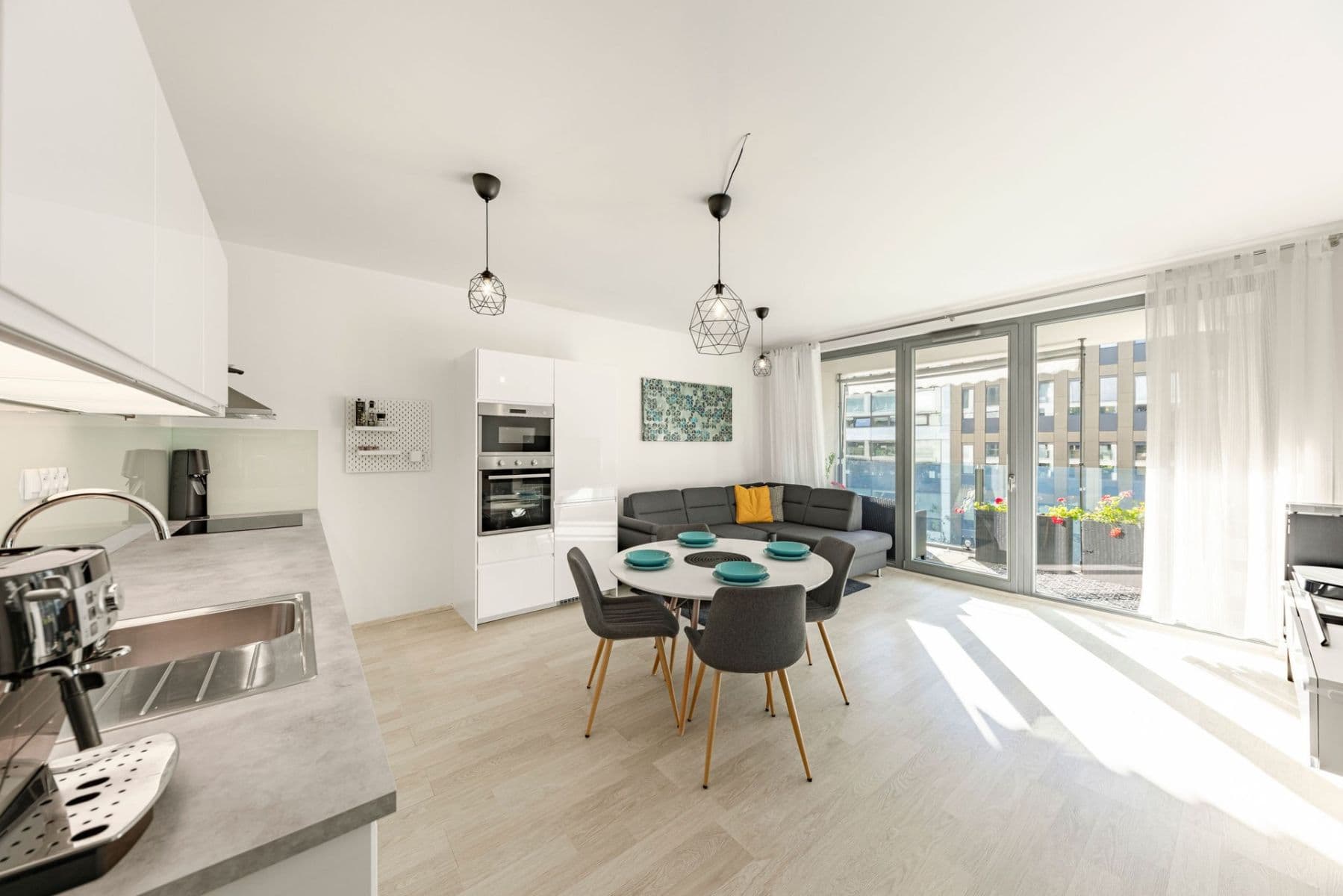 Predaj bytu 3-izbový 83 m², U Mlýnského kanálu, Praha, Praha Predaj bytu 3-izbový 83 m², U Mlýnského kanálu, Praha, Praha