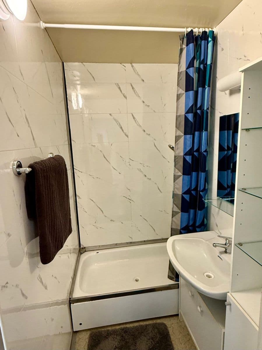 Prenájom bytu 2-izbový 39 m², Bryksova, Praha, Praha Prenájom bytu 2-izbový 39 m², Bryksova, Praha, Praha