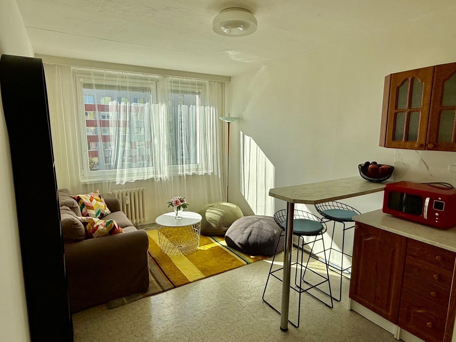 Prenájom bytu 2-izbový 39 m², Bryksova, Praha, Praha Prenájom bytu 2-izbový 39 m², Bryksova, Praha, Praha