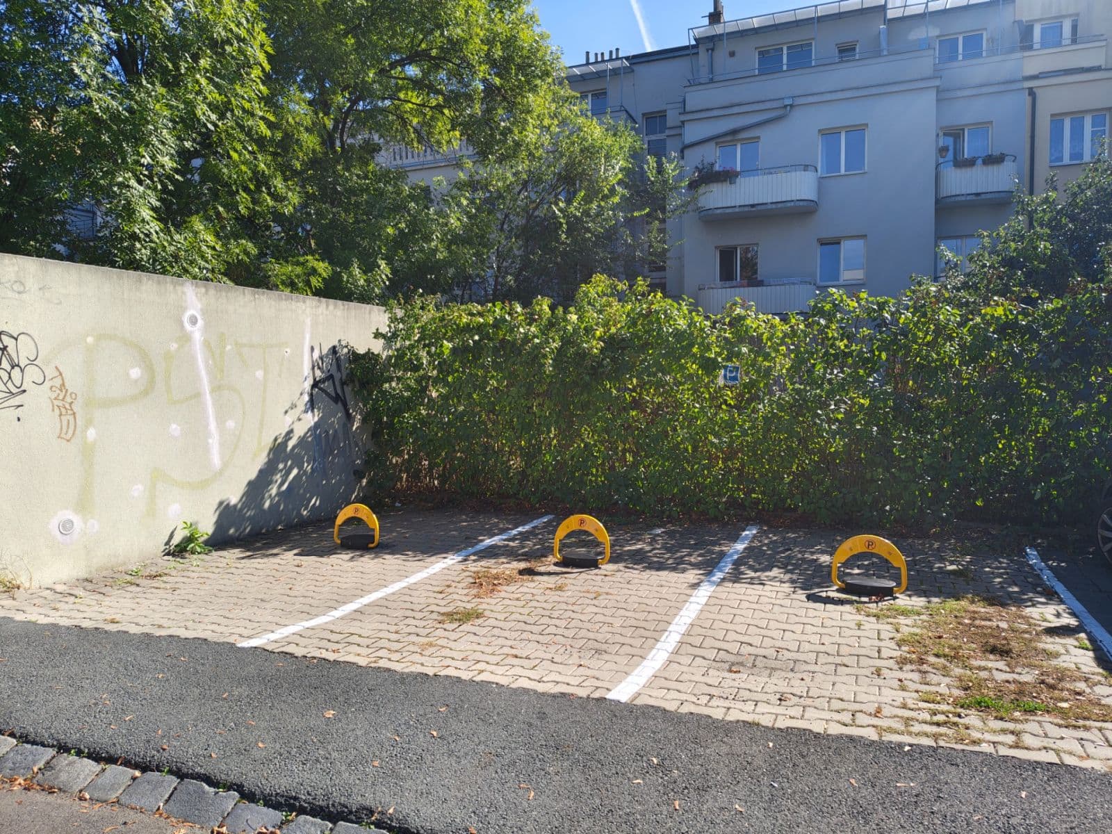 Prenájom garáže 10 m², U Zásobní zahrady, Praha, Praha Prenájom garáže 10 m², U Zásobní zahrady, Praha, Praha
