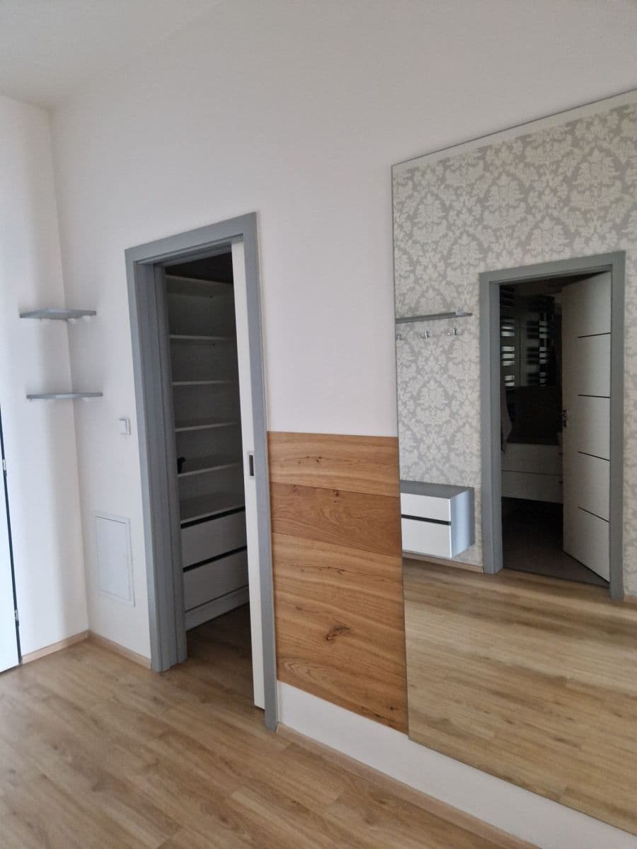Predaj bytu 2-izbový 67 m², Švýcarské nábřeží, Olomouc, Olomoucký kraj Predaj bytu 2-izbový 67 m², Švýcarské nábřeží, Olomouc, Olomoucký kraj