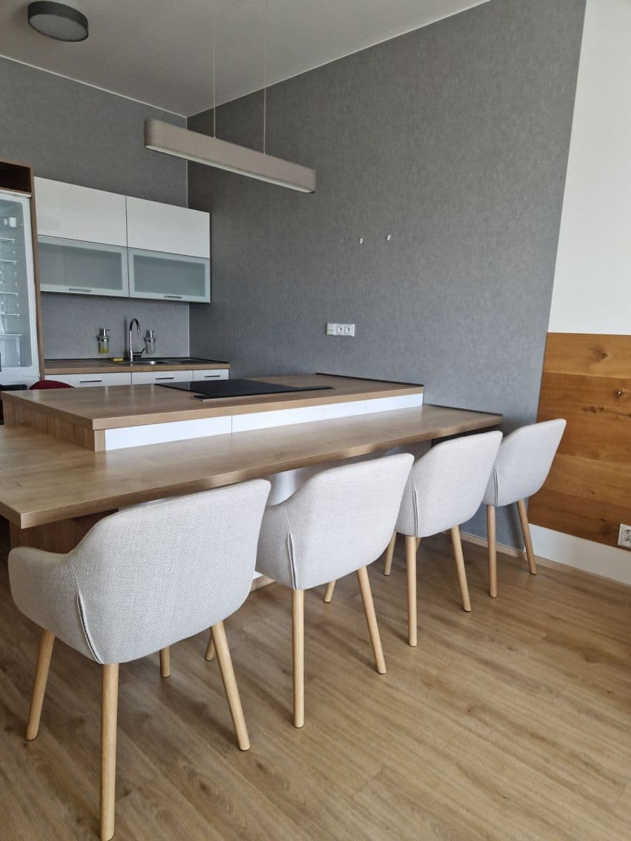Predaj bytu 2-izbový 67 m², Švýcarské nábřeží, Olomouc, Olomoucký kraj Predaj bytu 2-izbový 67 m², Švýcarské nábřeží, Olomouc, Olomoucký kraj
