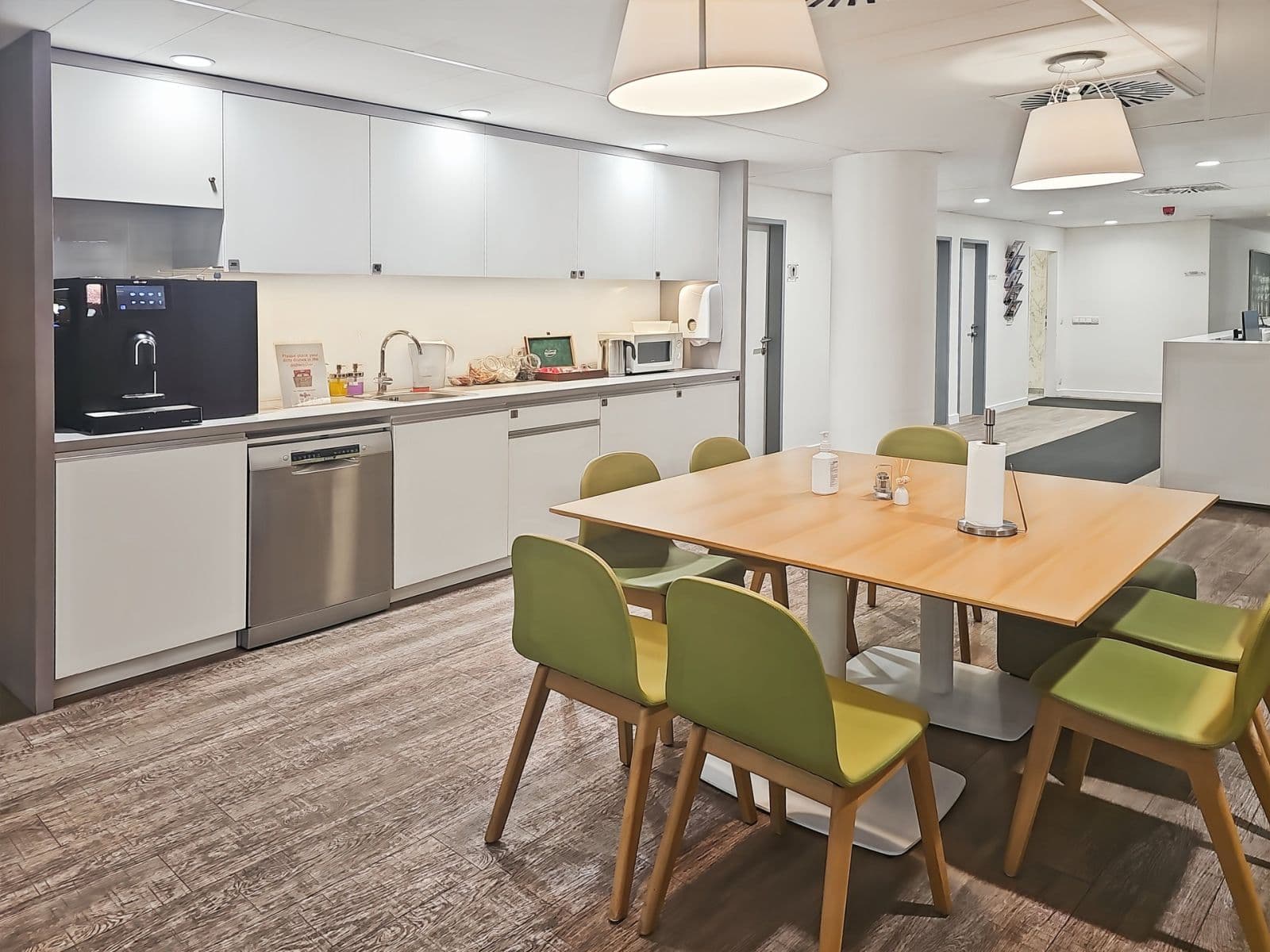 Prenájom kancelárie 8 m², Rybná, Praha, Praha Prenájom kancelárie 8 m², Rybná, Praha, Praha