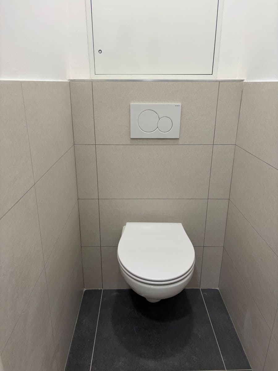 Prenájom bytu 3-izbový 62 m², Křenická, Praha, Praha Prenájom bytu 3-izbový 62 m², Křenická, Praha, Praha