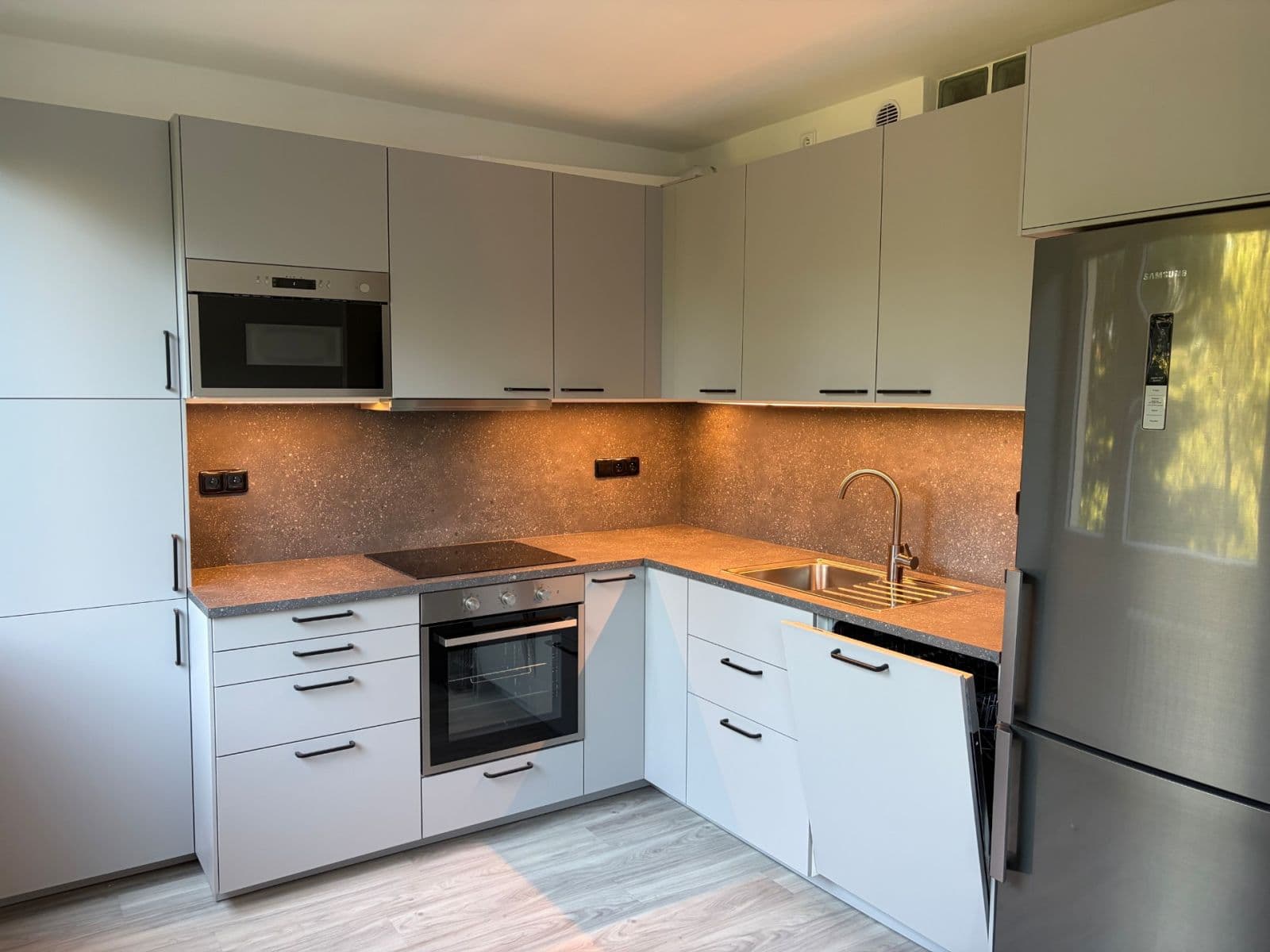 Prenájom bytu 3-izbový 62 m², Křenická, Praha, Praha Prenájom bytu 3-izbový 62 m², Křenická, Praha, Praha