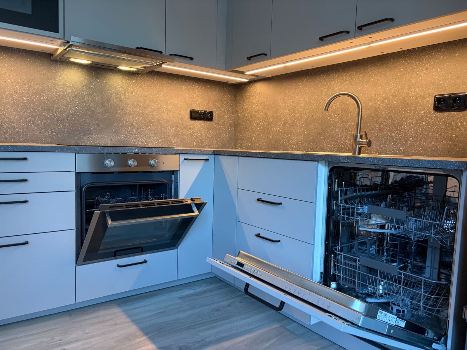 Prenájom bytu 3-izbový 62 m², Křenická, Praha, Praha Prenájom bytu 3-izbový 62 m², Křenická, Praha, Praha