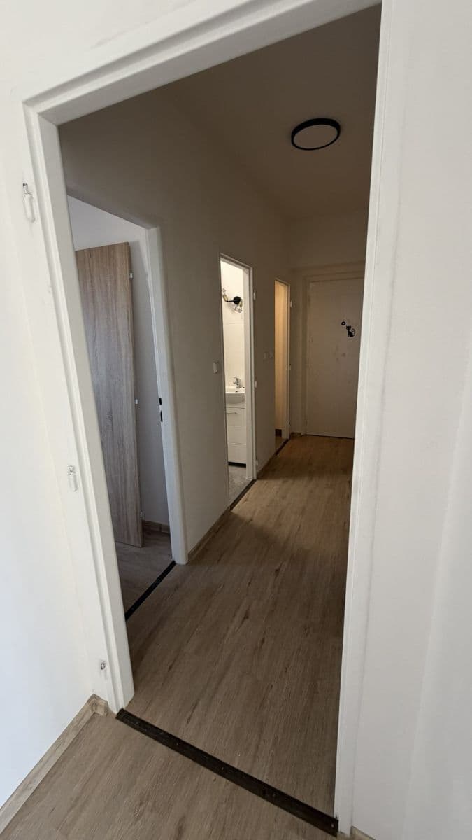 Prenájom bytu 2-izbový 53 m², Blatenská, Plzeň, Plzeňský kraj Prenájom bytu 2-izbový 53 m², Blatenská, Plzeň, Plzeňský kraj