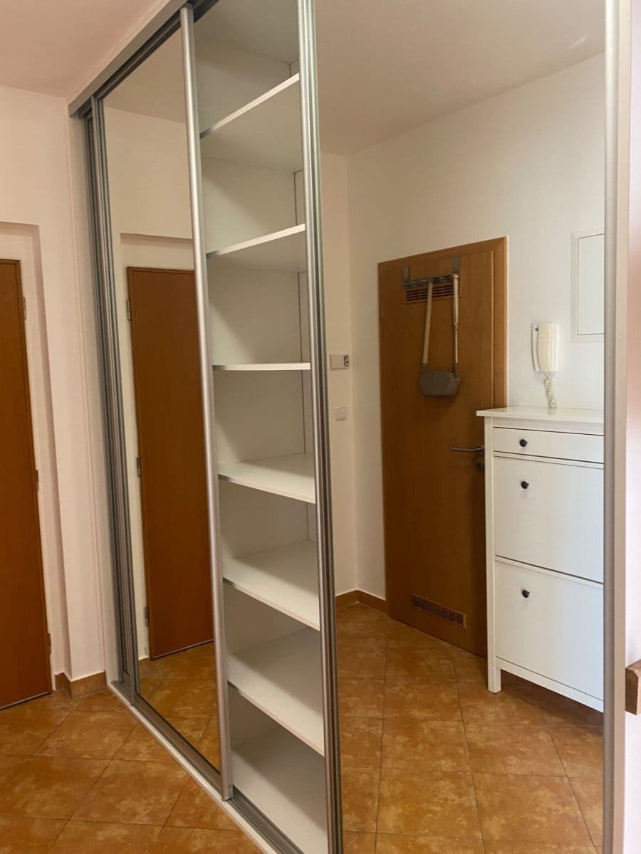 Prenájom bytu 2-izbový 59 m², Žampiónová, Praha, Praha Prenájom bytu 2-izbový 59 m², Žampiónová, Praha, Praha