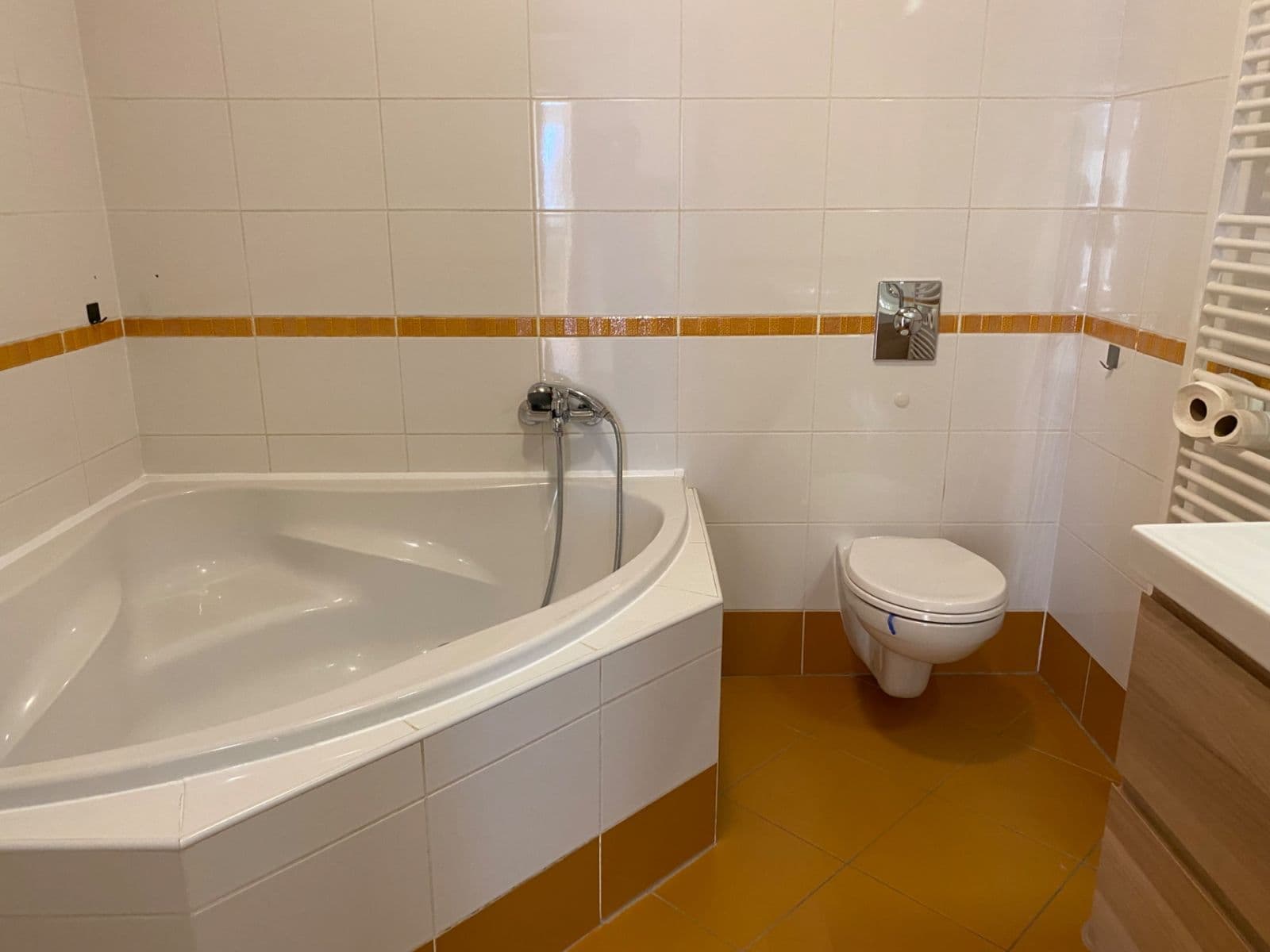 Prenájom bytu 2-izbový 59 m², Žampiónová, Praha, Praha Prenájom bytu 2-izbový 59 m², Žampiónová, Praha, Praha