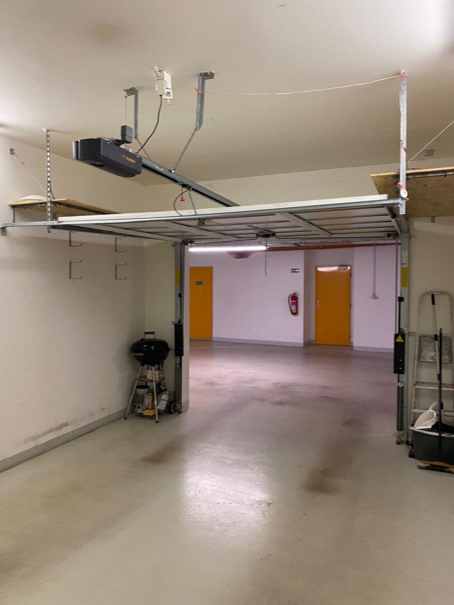 Prenájom bytu 2-izbový 59 m², Žampiónová, Praha, Praha Prenájom bytu 2-izbový 59 m², Žampiónová, Praha, Praha