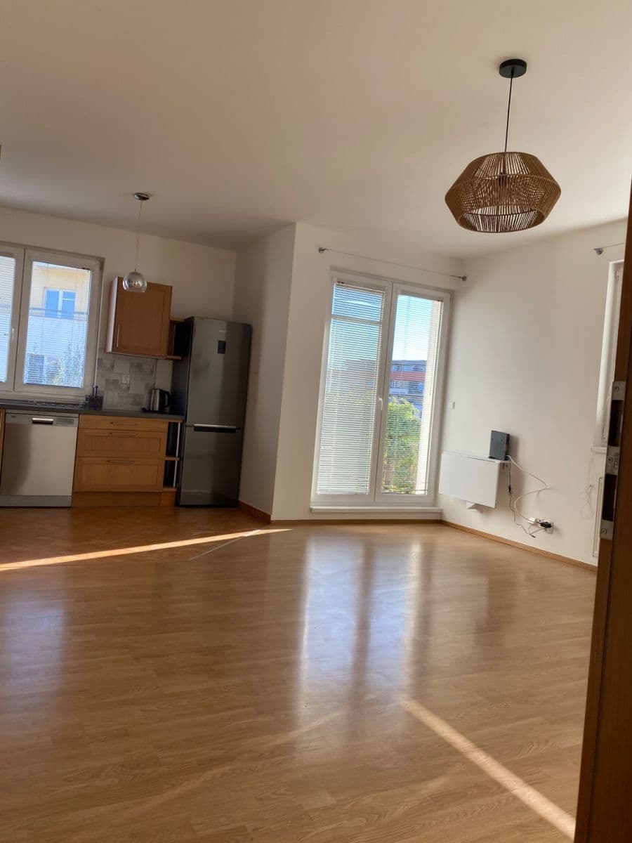 Prenájom bytu 2-izbový 59 m², Žampiónová, Praha, Praha Prenájom bytu 2-izbový 59 m², Žampiónová, Praha, Praha