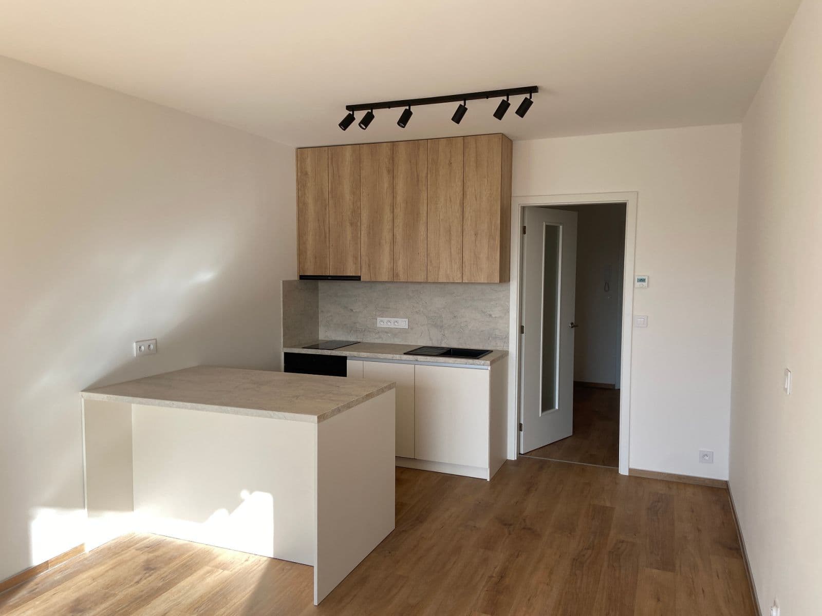 Prenájom bytu 1-izbový 38 m², Hvězdová, Brno, Jihomoravský kraj Prenájom bytu 1-izbový 38 m², Hvězdová, Brno, Jihomoravský kraj