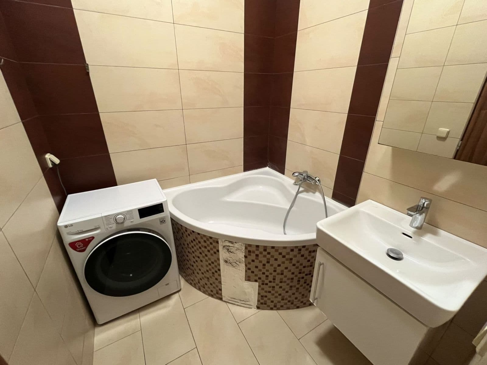 Prenájom bytu 2-izbový 50 m², Slezská, Praha, Praha Prenájom bytu 2-izbový 50 m², Slezská, Praha, Praha