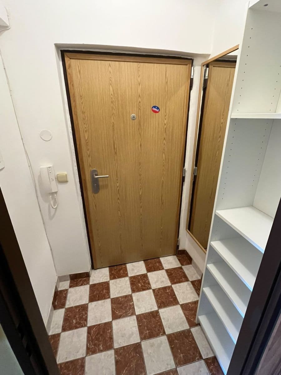 Prenájom bytu 2-izbový 50 m², Slezská, Praha, Praha Prenájom bytu 2-izbový 50 m², Slezská, Praha, Praha