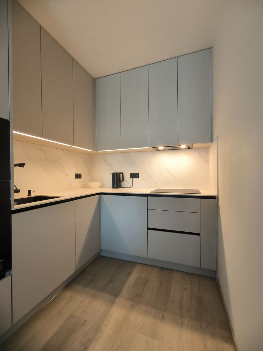 Prenájom bytu 2-izbový 55 m², Poděbradská, Praha, Praha Prenájom bytu 2-izbový 55 m², Poděbradská, Praha, Praha