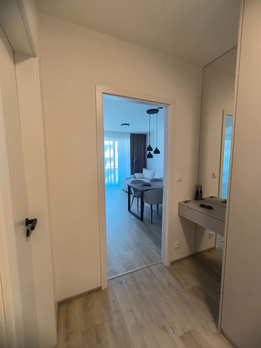 Prenájom bytu 2-izbový 55 m², Poděbradská, Praha, Praha Prenájom bytu 2-izbový 55 m², Poděbradská, Praha, Praha