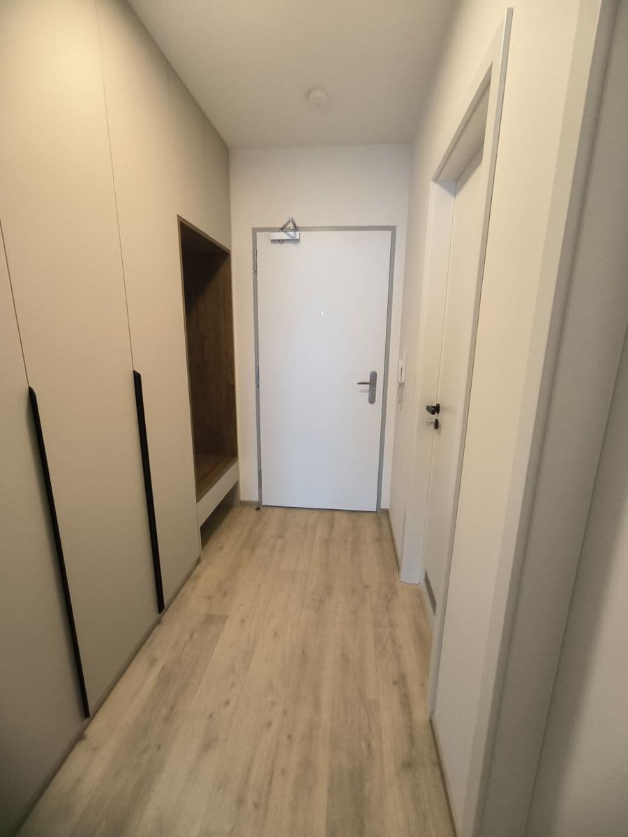 Prenájom bytu 2-izbový 55 m², Poděbradská, Praha, Praha Prenájom bytu 2-izbový 55 m², Poděbradská, Praha, Praha