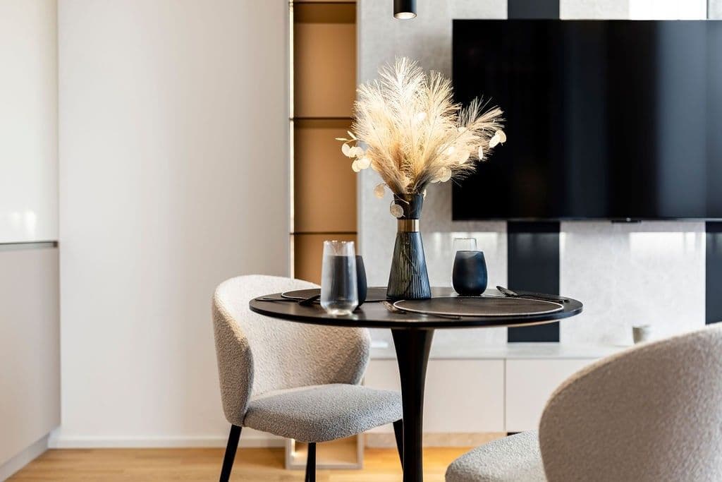 Prenájom bytu 1-izbový 33 m², Kaplířova, Praha, Praha Prenájom bytu 1-izbový 33 m², Kaplířova, Praha, Praha