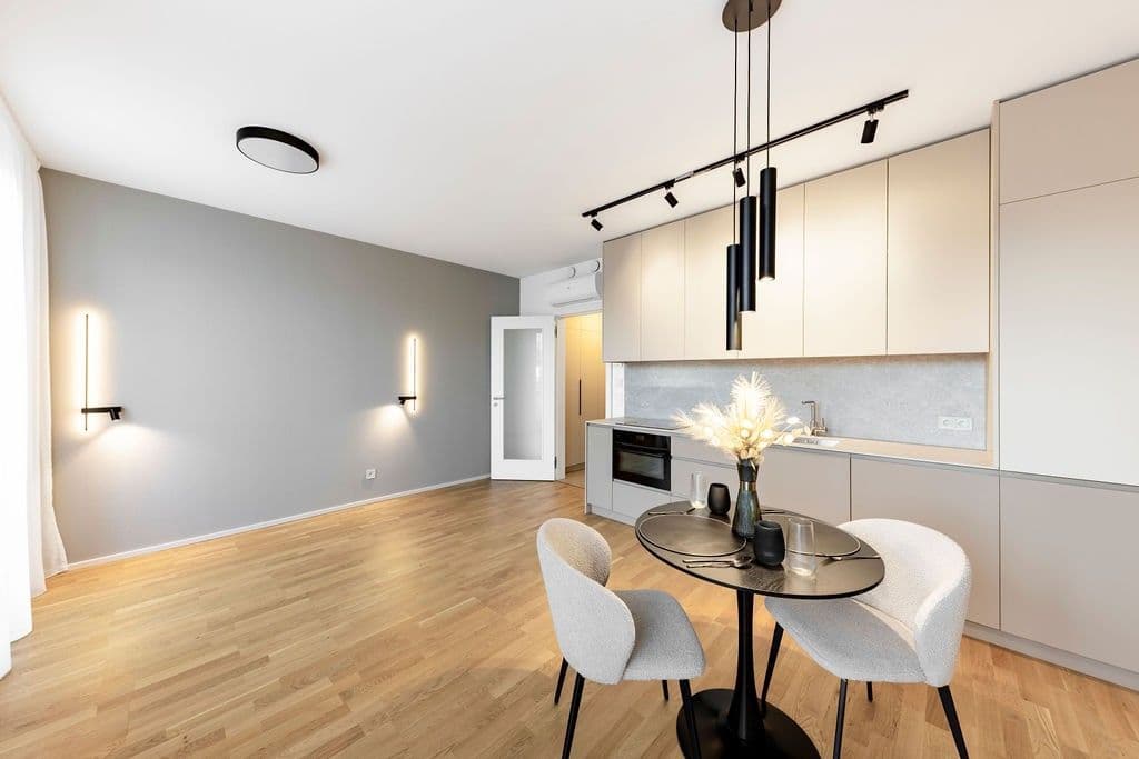 Prenájom bytu 1-izbový 33 m², Kaplířova, Praha, Praha Prenájom bytu 1-izbový 33 m², Kaplířova, Praha, Praha