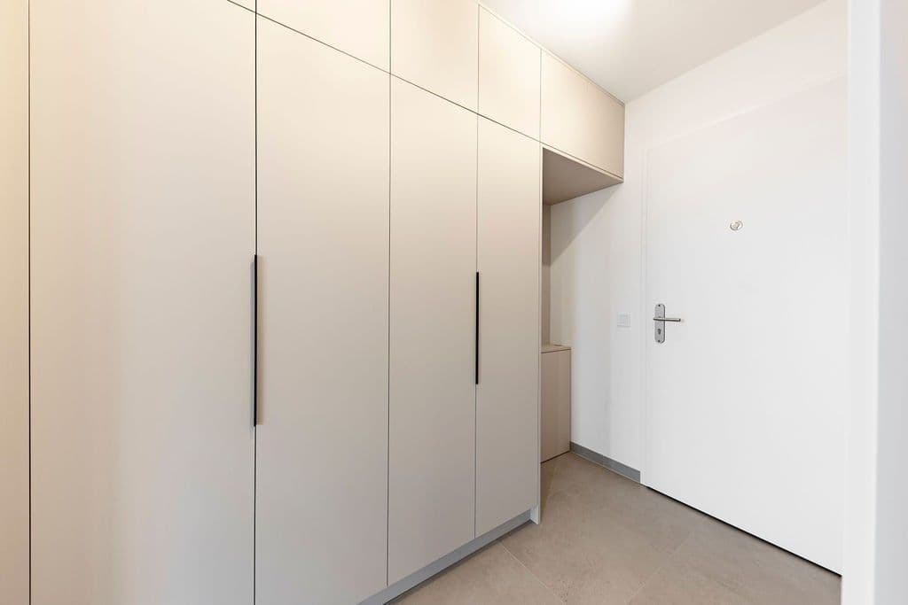 Prenájom bytu 1-izbový 33 m², Kaplířova, Praha, Praha Prenájom bytu 1-izbový 33 m², Kaplířova, Praha, Praha