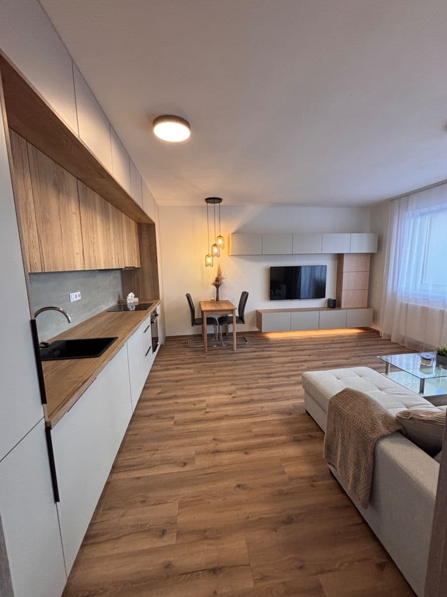 Prenájom bytu 2-izbový 48 m², Chvalovka, Brno, Jihomoravský kraj Prenájom bytu 2-izbový 48 m², Chvalovka, Brno, Jihomoravský kraj