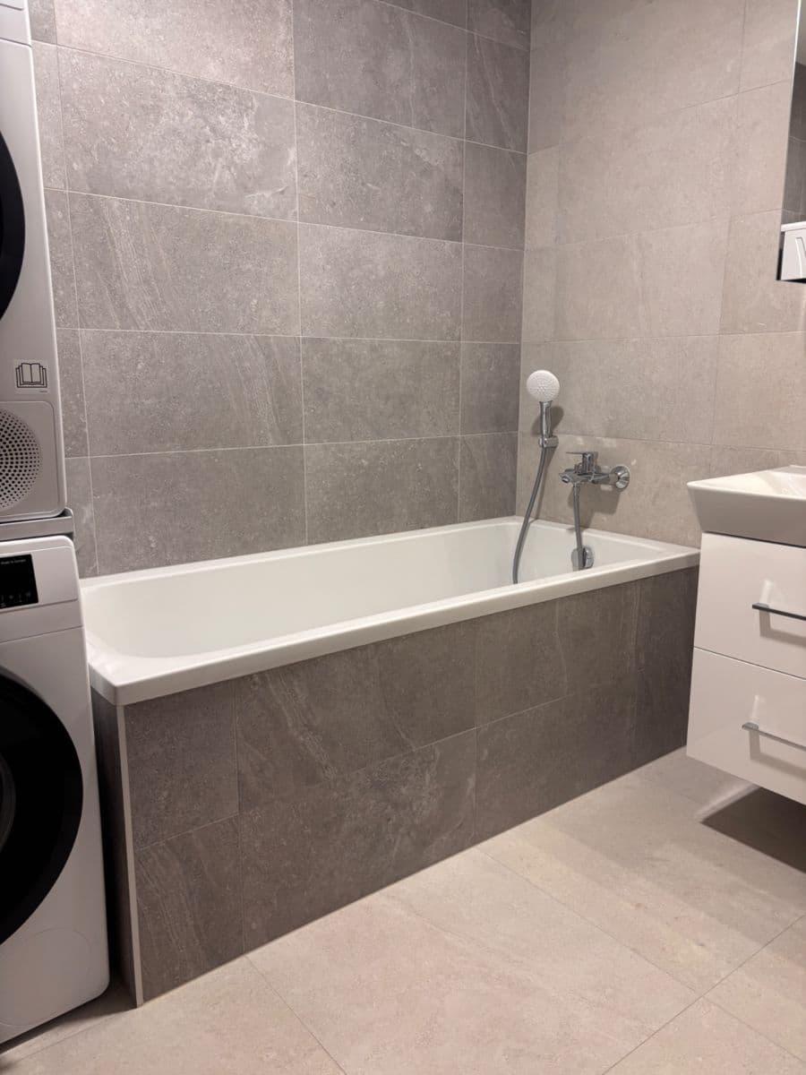 Prenájom bytu 2-izbový 48 m², Chvalovka, Brno, Jihomoravský kraj Prenájom bytu 2-izbový 48 m², Chvalovka, Brno, Jihomoravský kraj