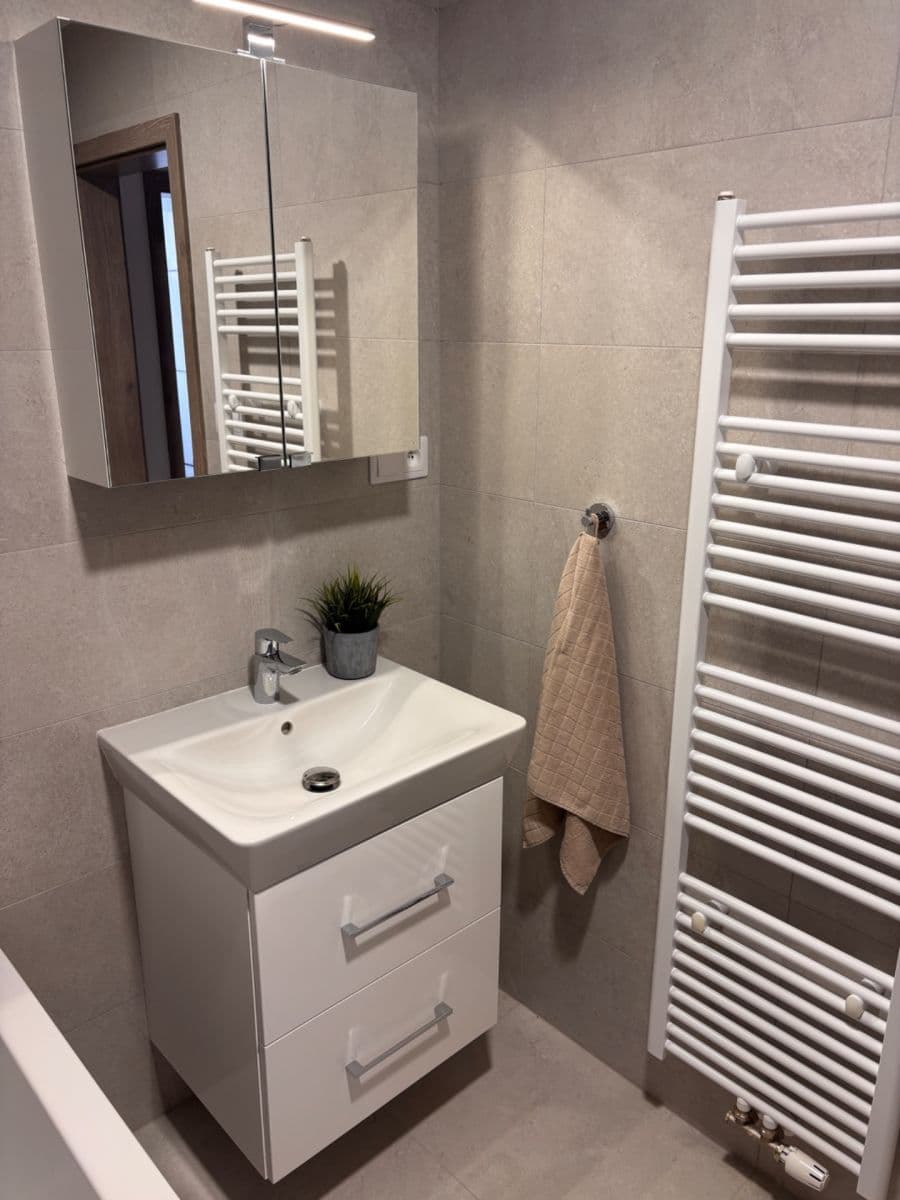 Prenájom bytu 2-izbový 48 m², Chvalovka, Brno, Jihomoravský kraj Prenájom bytu 2-izbový 48 m², Chvalovka, Brno, Jihomoravský kraj