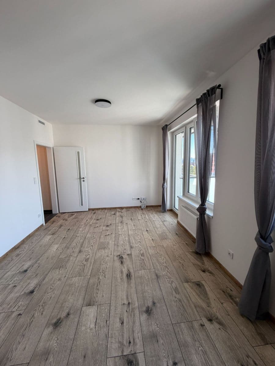 Prenájom bytu 1-izbový 32 m², Arnošta Staňka, Praha, Praha Prenájom bytu 1-izbový 32 m², Arnošta Staňka, Praha, Praha