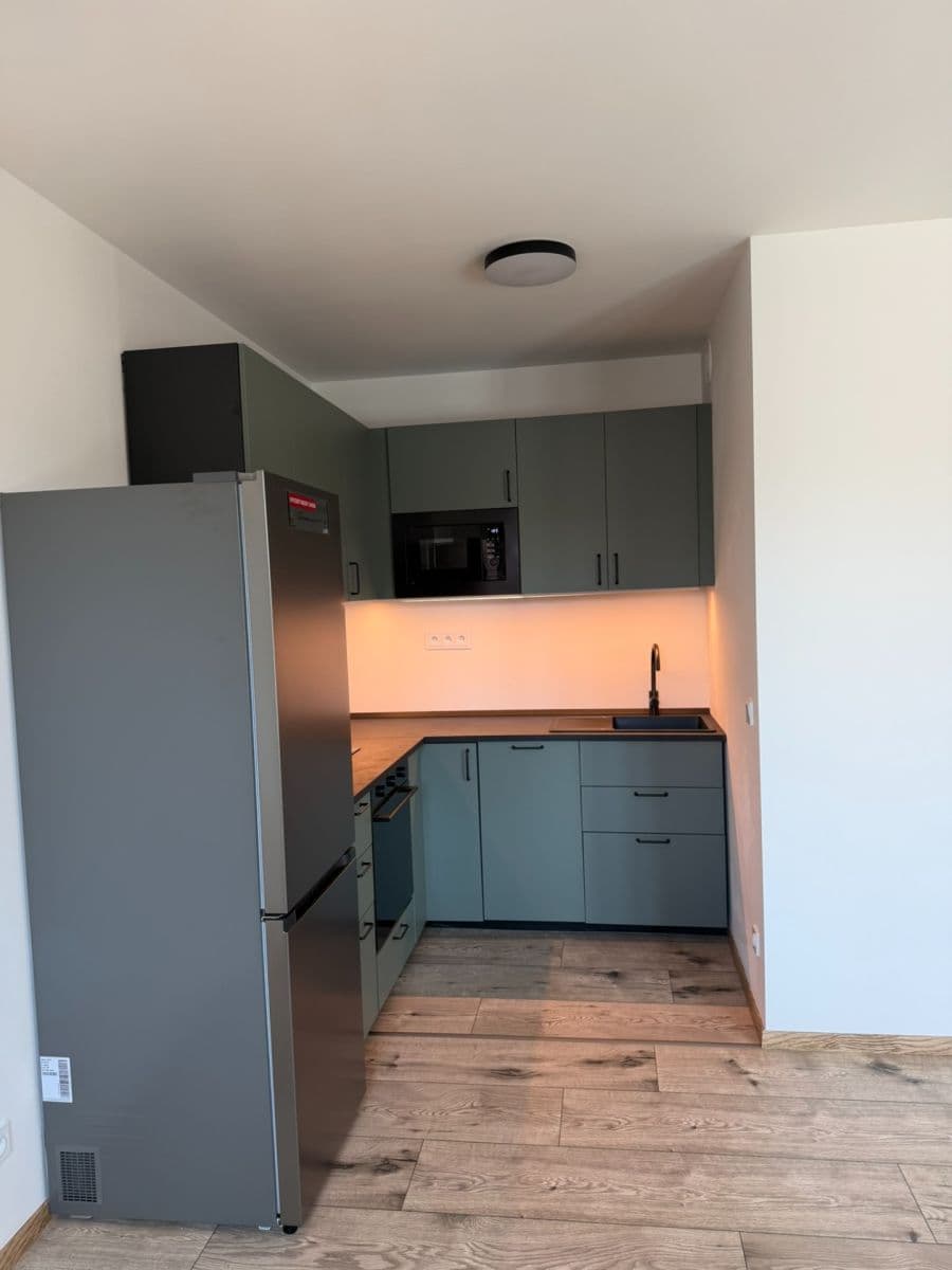 Prenájom bytu 1-izbový 32 m², Arnošta Staňka, Praha, Praha Prenájom bytu 1-izbový 32 m², Arnošta Staňka, Praha, Praha