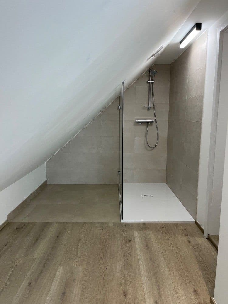 Prenájom bytu 3-izbový 160 m², Husitská, Praha, Praha Prenájom bytu 3-izbový 160 m², Husitská, Praha, Praha